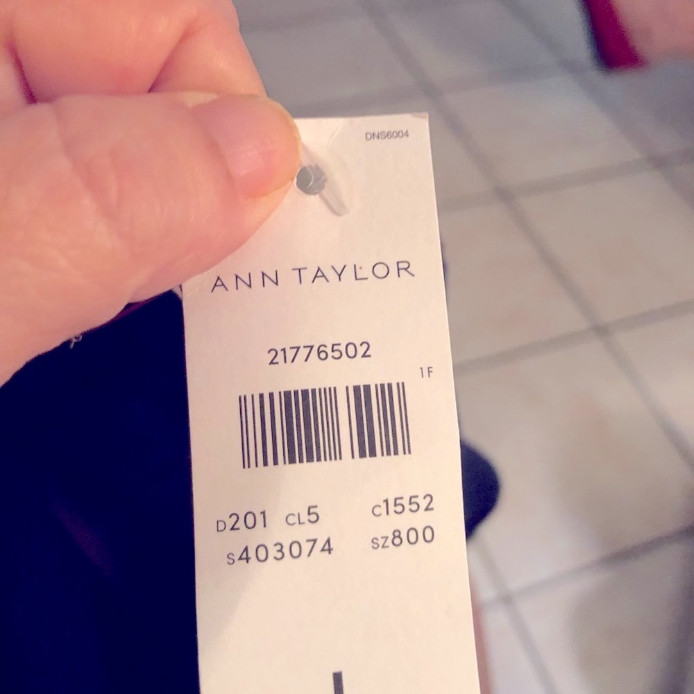 New- Ann Taylor top - Picture 3 of 3